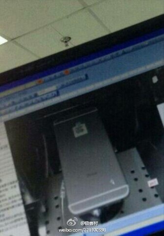 The images were released via Weibo supposedly direct from Foxconn