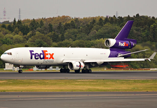 FedEx plane