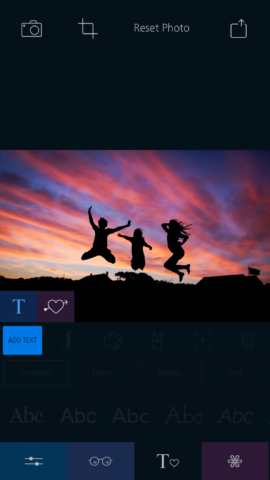You can even add text or logos to your creations in File New.